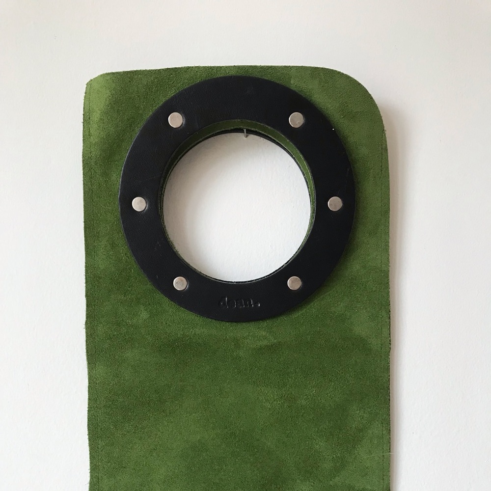 DeanLA bag, suede, circle handle clutch - Picture 4 of 4